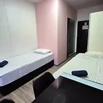 M旅舍 旅馆 马里博尔