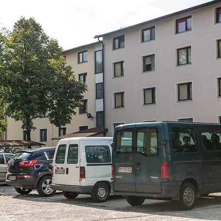 Hostel M *