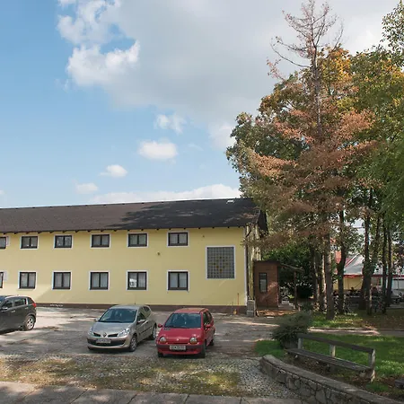 M Maribor
